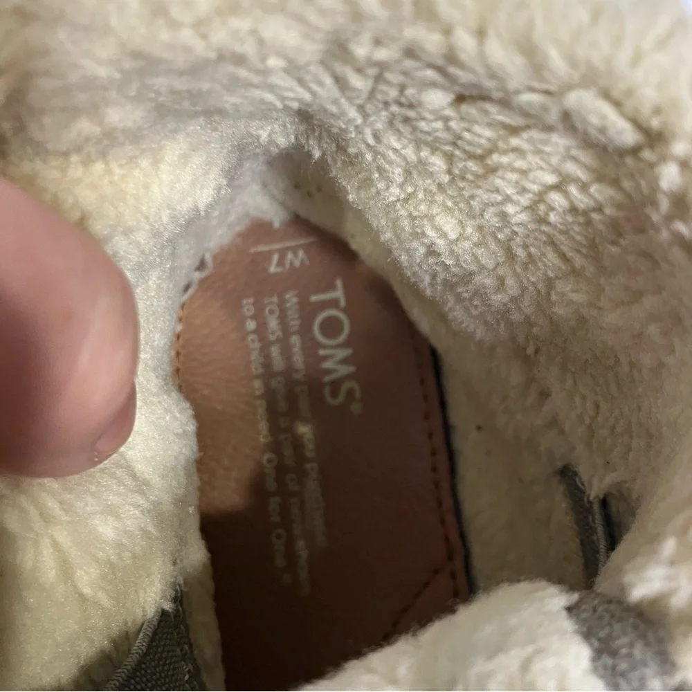 Toms highland botas fleece‎ lined lace up boots gray cream women's size 7 casual